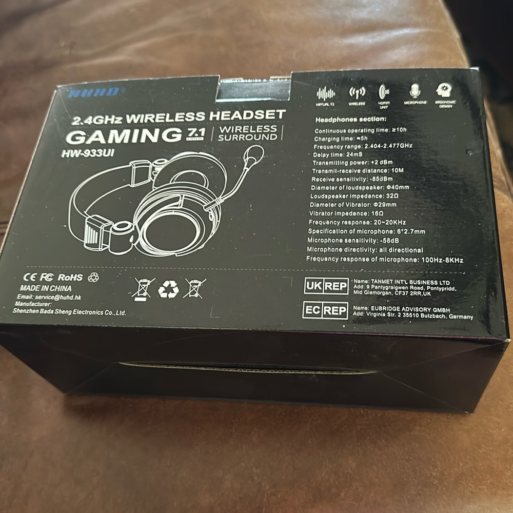 Wireless gaming headset